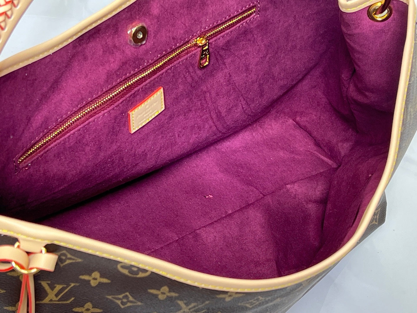 Stylish handbags 012