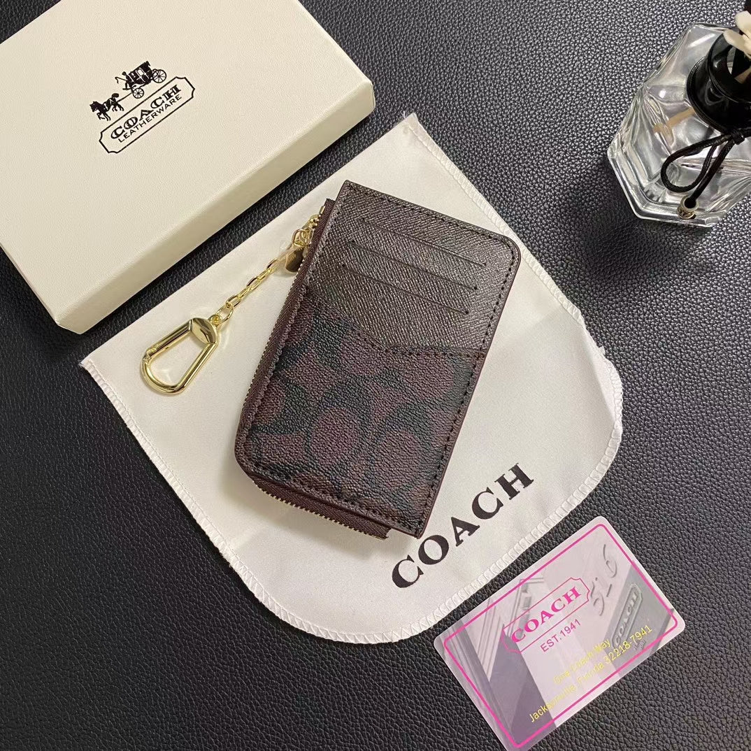 Chic CO Timeless Classic Card Holder Wallet with Sleek Design