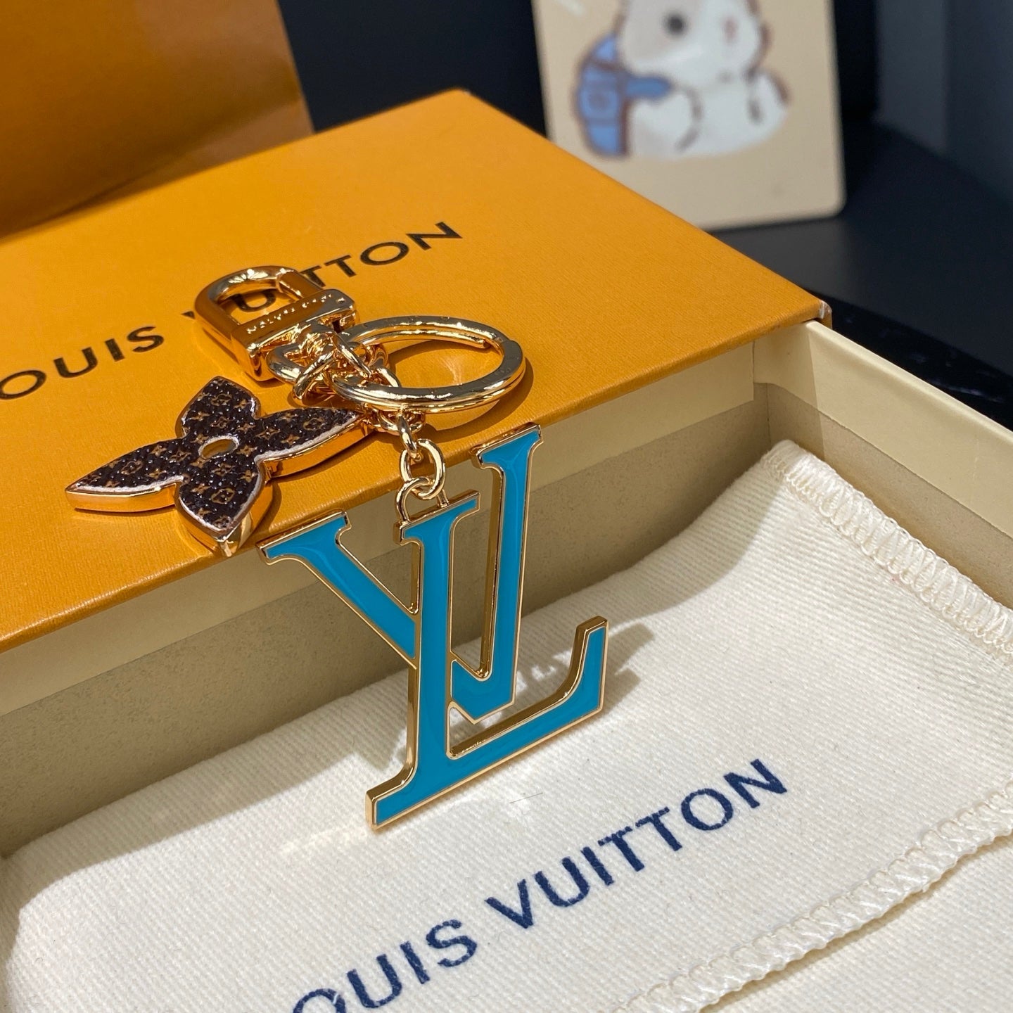 Fashionable keychains/hangings L-003