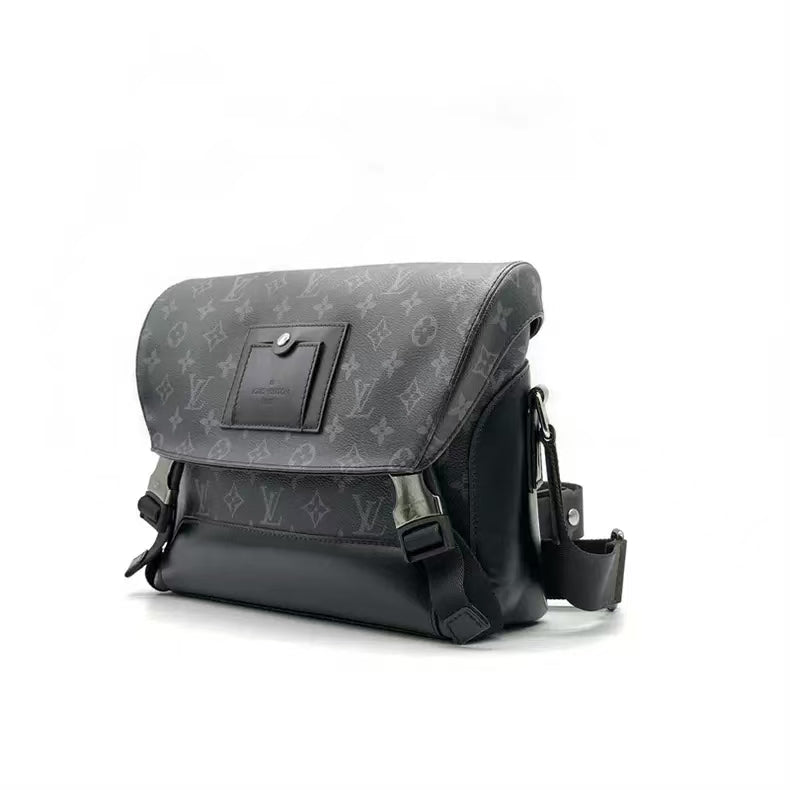 Fashionable and Trendy Messenger Bag