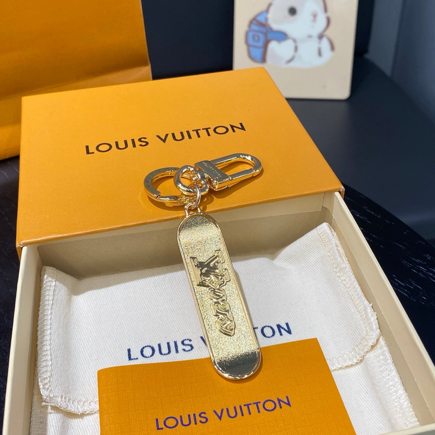 Luxury hanging ornament/keychain L-007