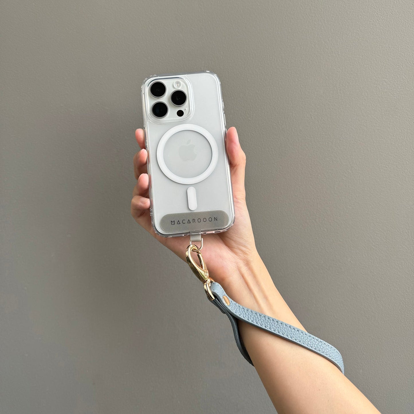 iPhone 17 Pro Clear Case with Wrist Leather Strap