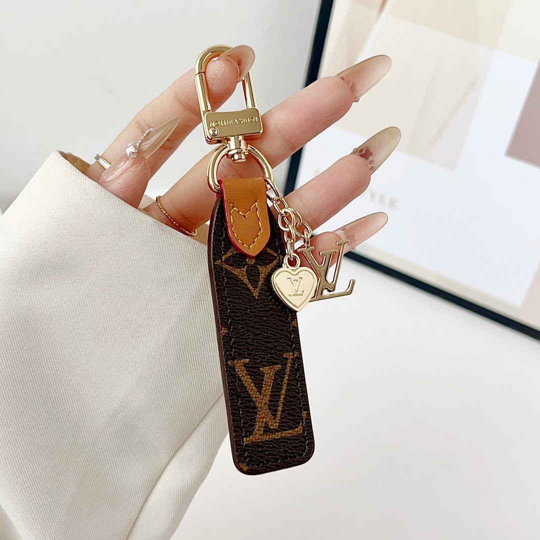 LV large flower heart pendant keychain