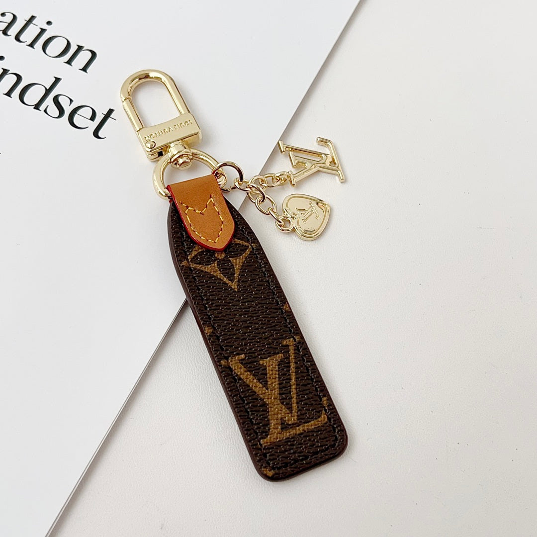 LV large flower heart pendant keychain